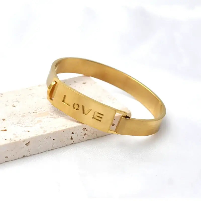 New Stainless Steel Love Bracelets Classic Elegant Clasp Cuff Bangle Engrave Jewelry Gift for Women Gold Plated Amour