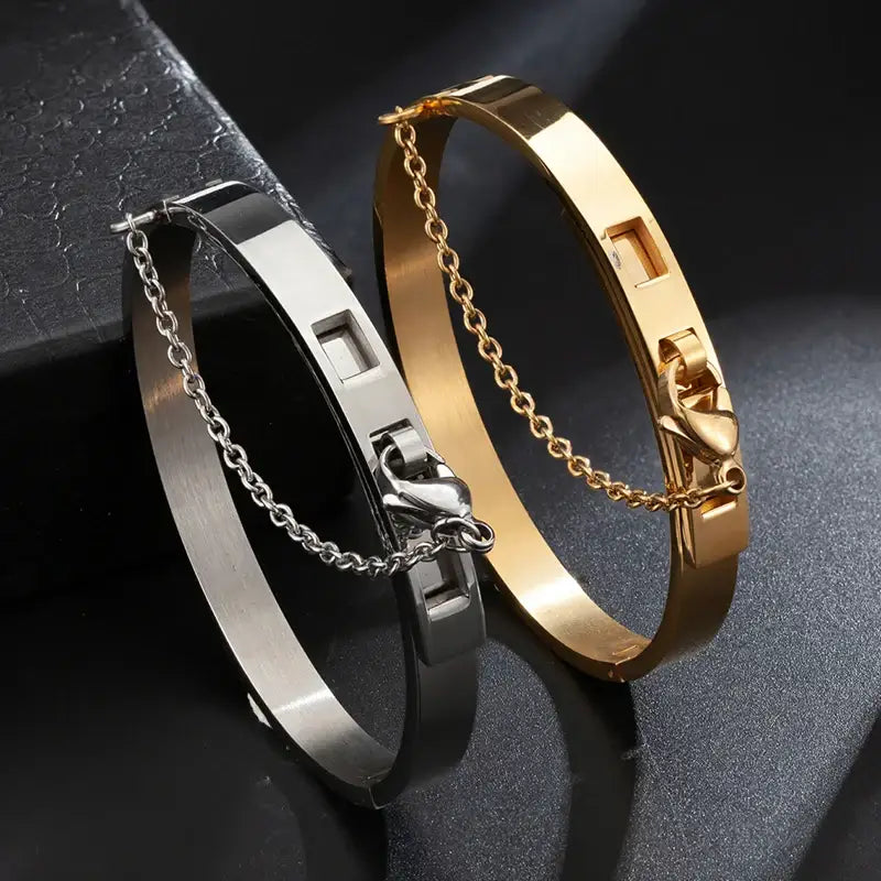 Secure Chain Clasp Bangle