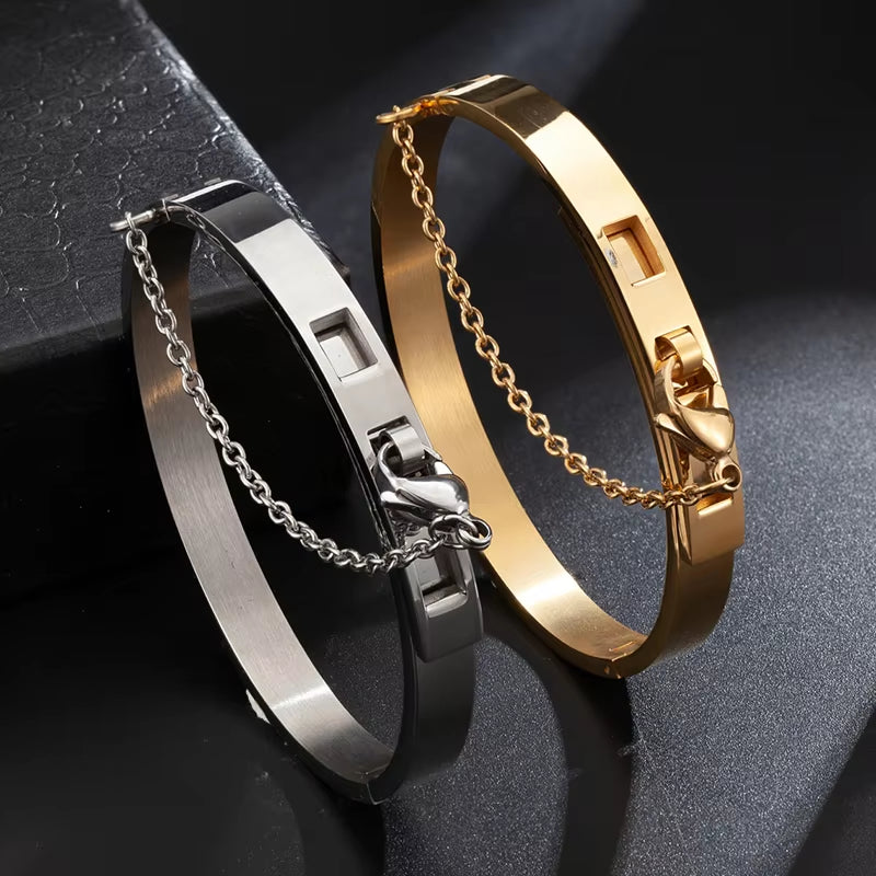 Fashion Stainless Steel Punk Bracelets Bangles for Men Women Buckle & Dangle Circle Charm Bangle Jewelry Gifts