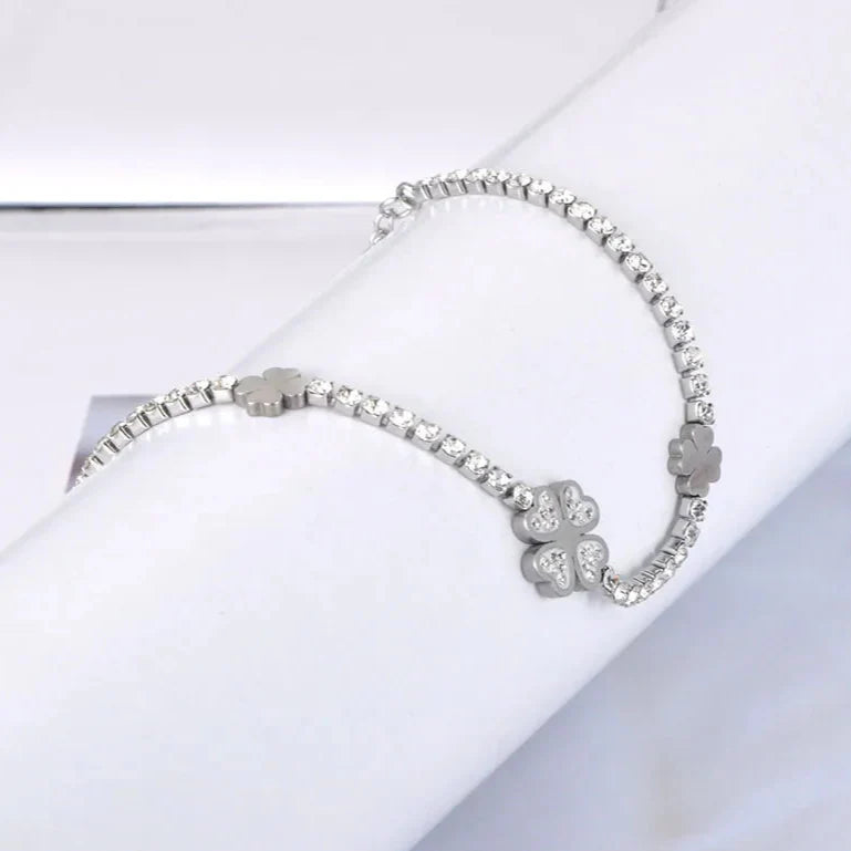 JeeMango Classic Clay Rhinestone Flower Charm Bracelet For Women Stainless Steel CZ Crystal Chain Christmas JB19135