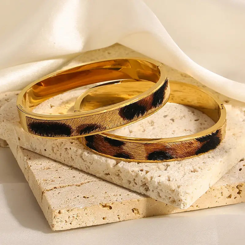 Flashbuy Gold Color Random Pattern Leopard Bangle Bracelet For Women Statement 18K Stainless Steel Wrist Fashion