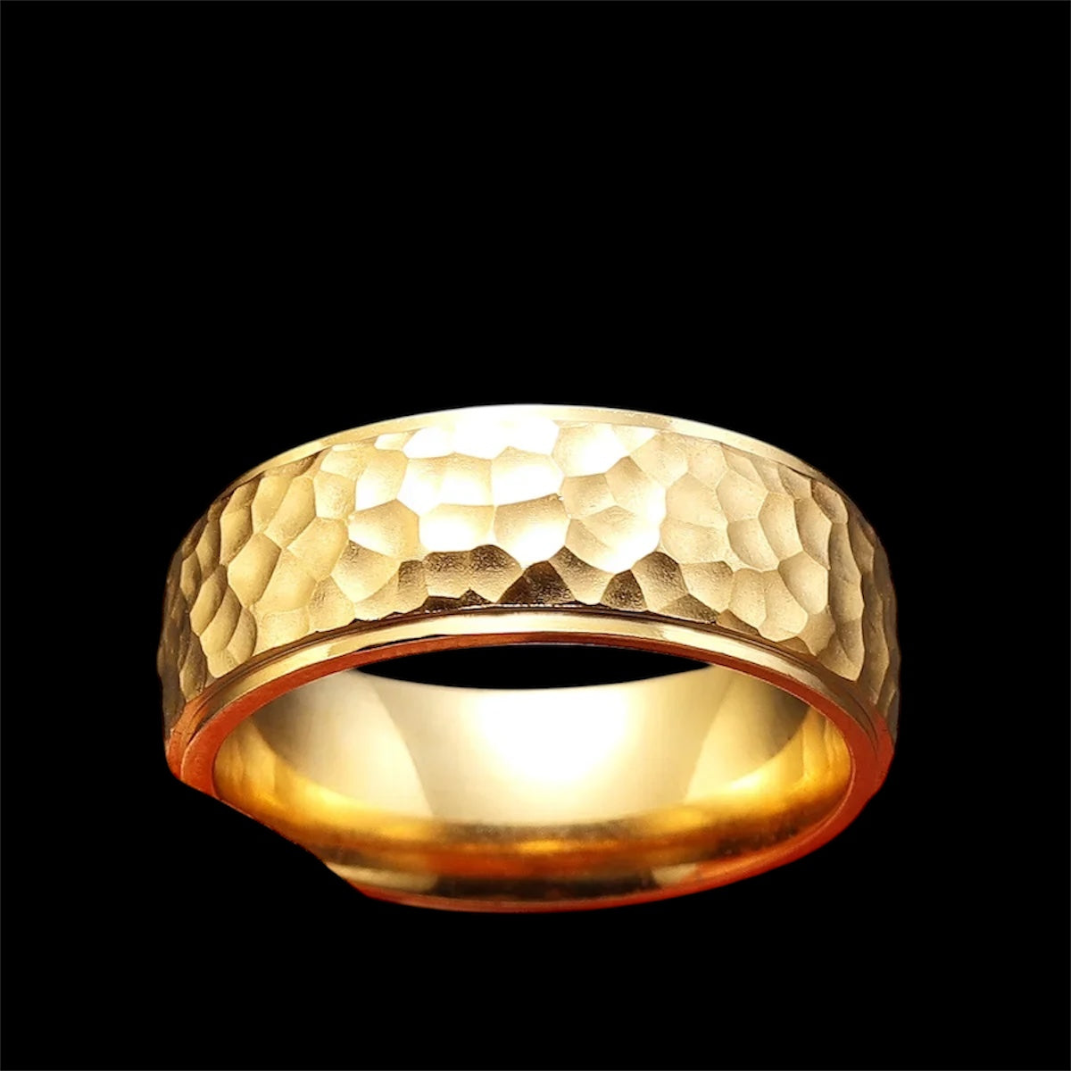 Hammered Titan Stainless Steel Ring 8mm - Gold / 7 - Jewelry