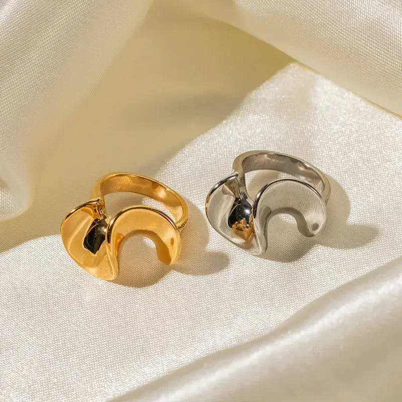 Luxe Ruffle Ring - Jewelry