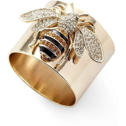 Exquisite Luxury Gold Colors Carved Bee Rings for Women Trendy Metal Inlaid White Stone Party Ring Engagement Jewelry