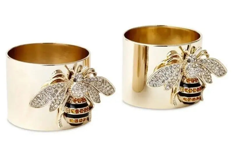 Exquisite Luxury Gold Colors Carved Bee Rings for Women Trendy Metal Inlaid White Stone Party Ring Engagement Jewelry