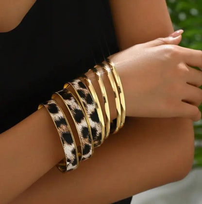 Untamed Elegance: Leopard Bangle Set - 18K Gold Plated - Jewelry