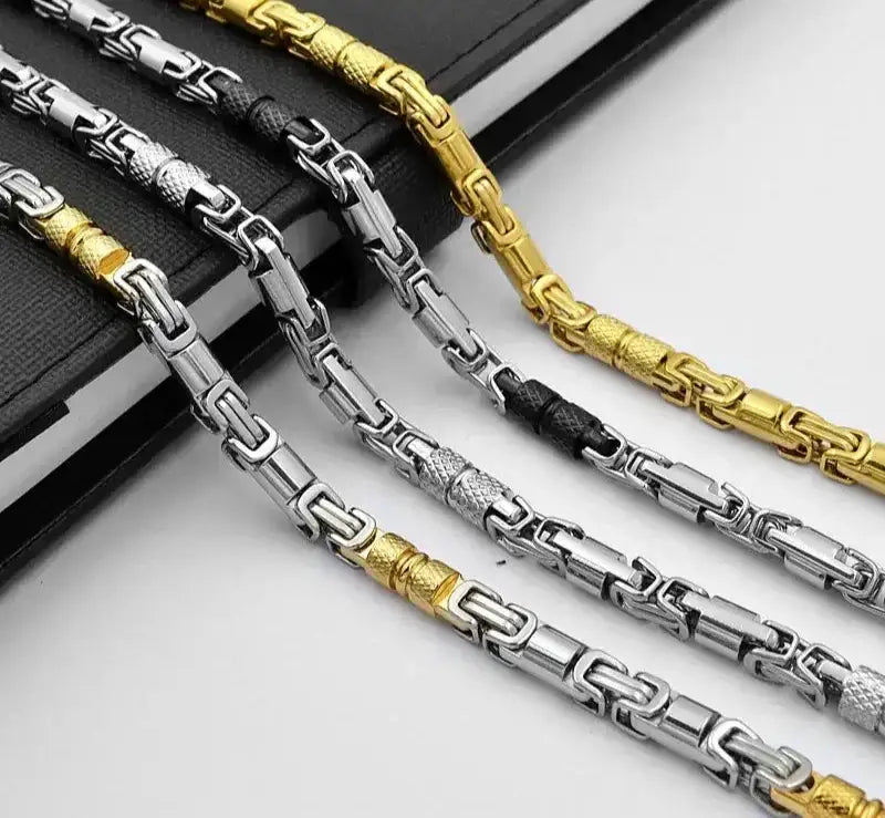 ’Vivid Links’ Stainless Steel Necklace